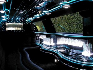 CT 8-Passenger Stretch Limousine Bar photo