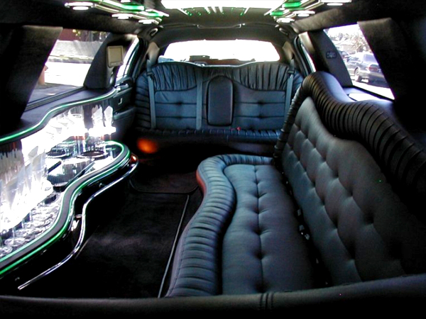 8 passenger lincoln interior limo stretch